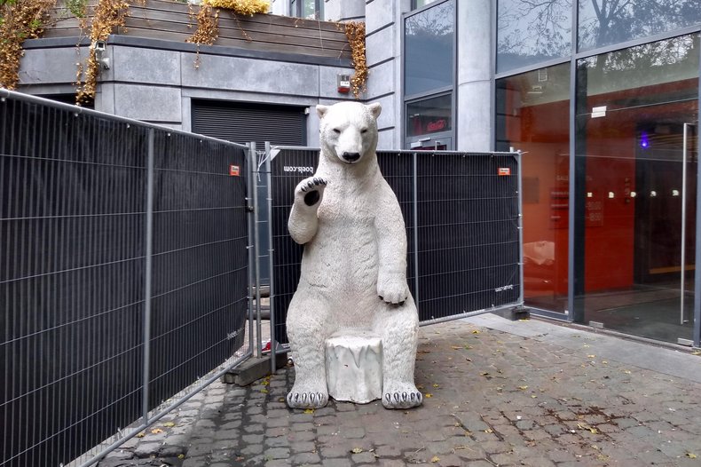 Брюссельский белый медведь
