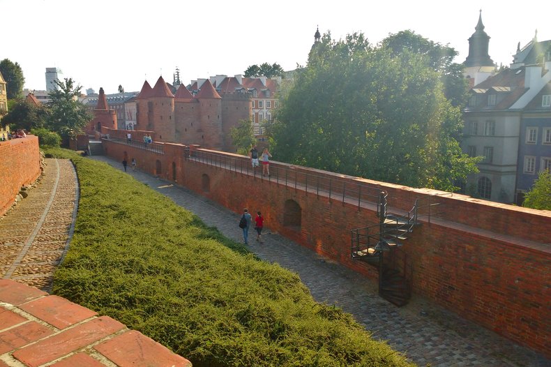 Крепостная стена вокруг Старого города Варшавы